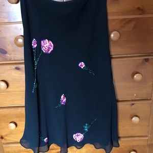Black skirt with flower beading